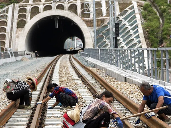 黔張常高村隧道路基沉降觀測項目